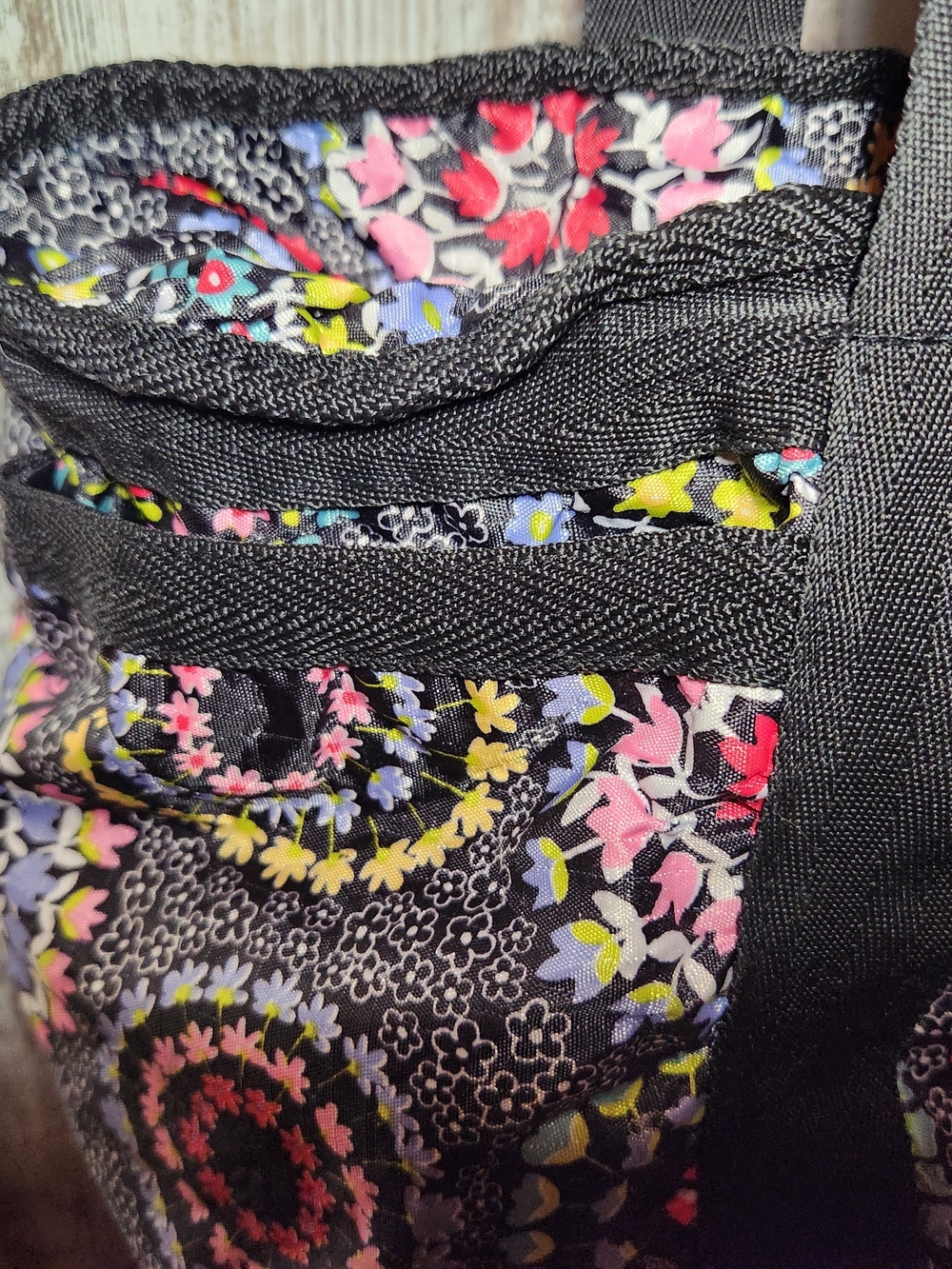 Aphorism Black Nylon Multi Color Tote Floral Medallions Side Pockets Zippers - Picture 10 of 14